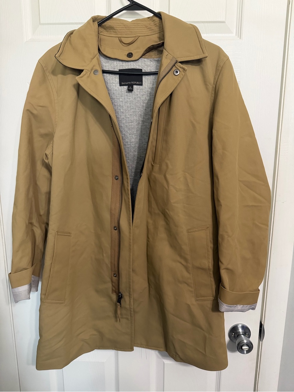 Banana Republic Men's Tan Trench Coat
